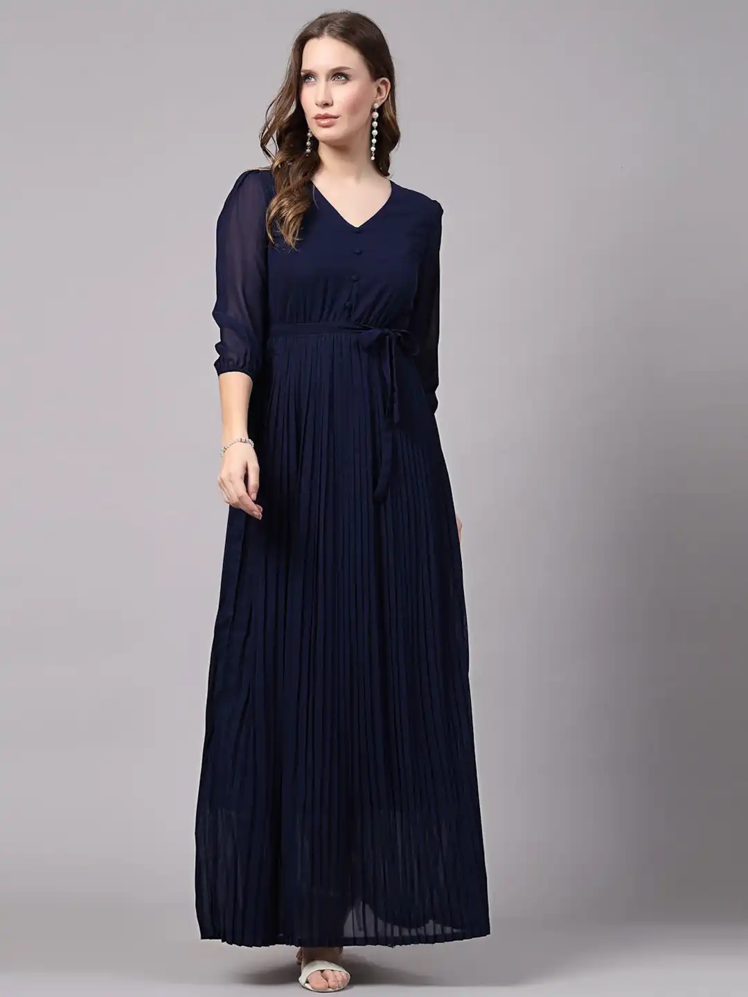 what is planet fitness dress code Fibflx Women's Black Fit & Flare Long-Sleeve V-Neck Maxi Dress main image 0