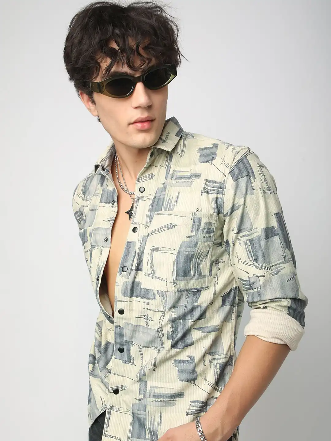 Buy VASTRADO Men Classic Slim Fit Printed Double Pocket Corduroy