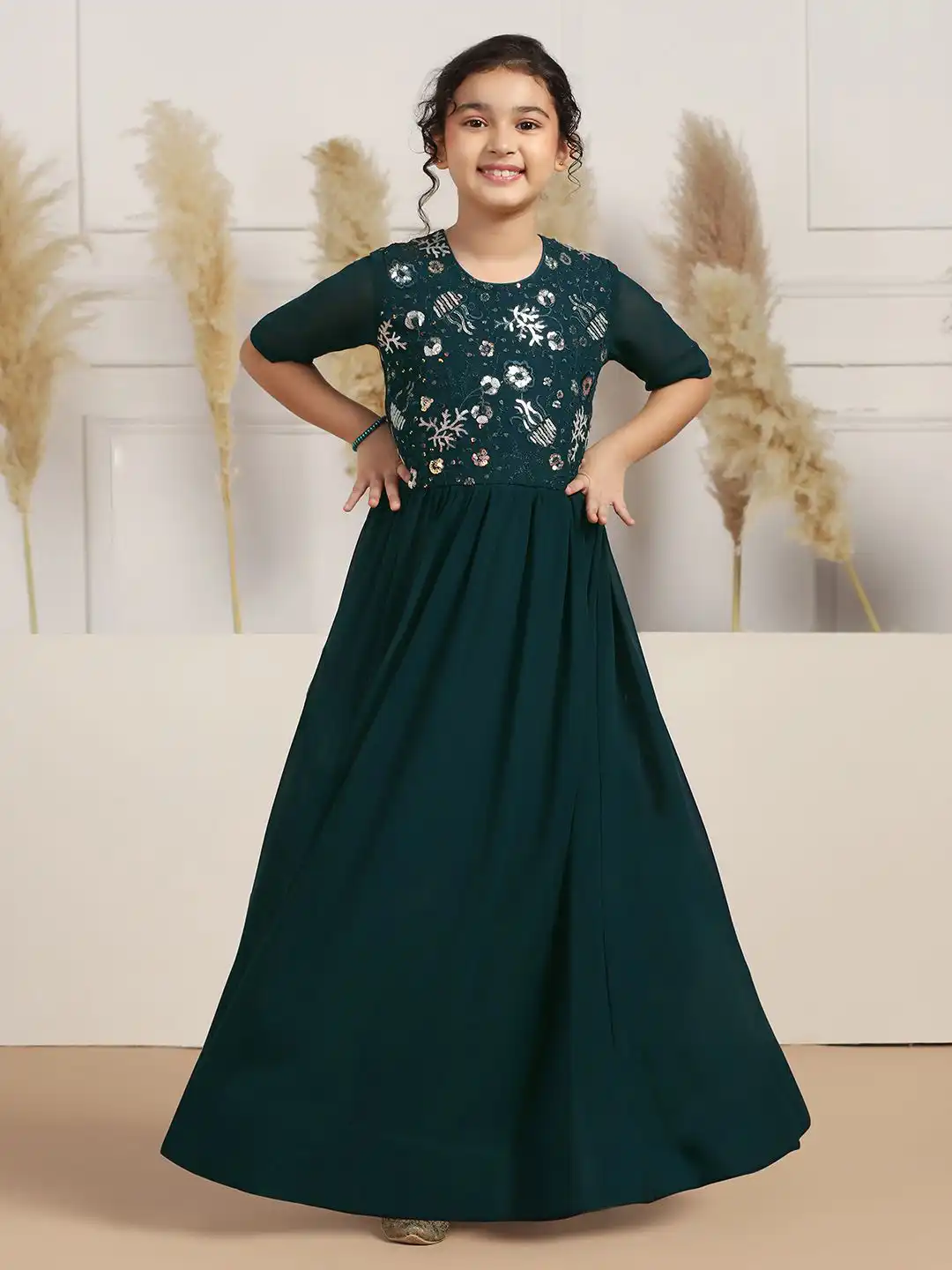 Buy FASHION DREAM Girls Floral Embroidered Georgette Fit & Flare Maxi Dress  - Ethnic Dresses for Girls 31424971 | Myntra