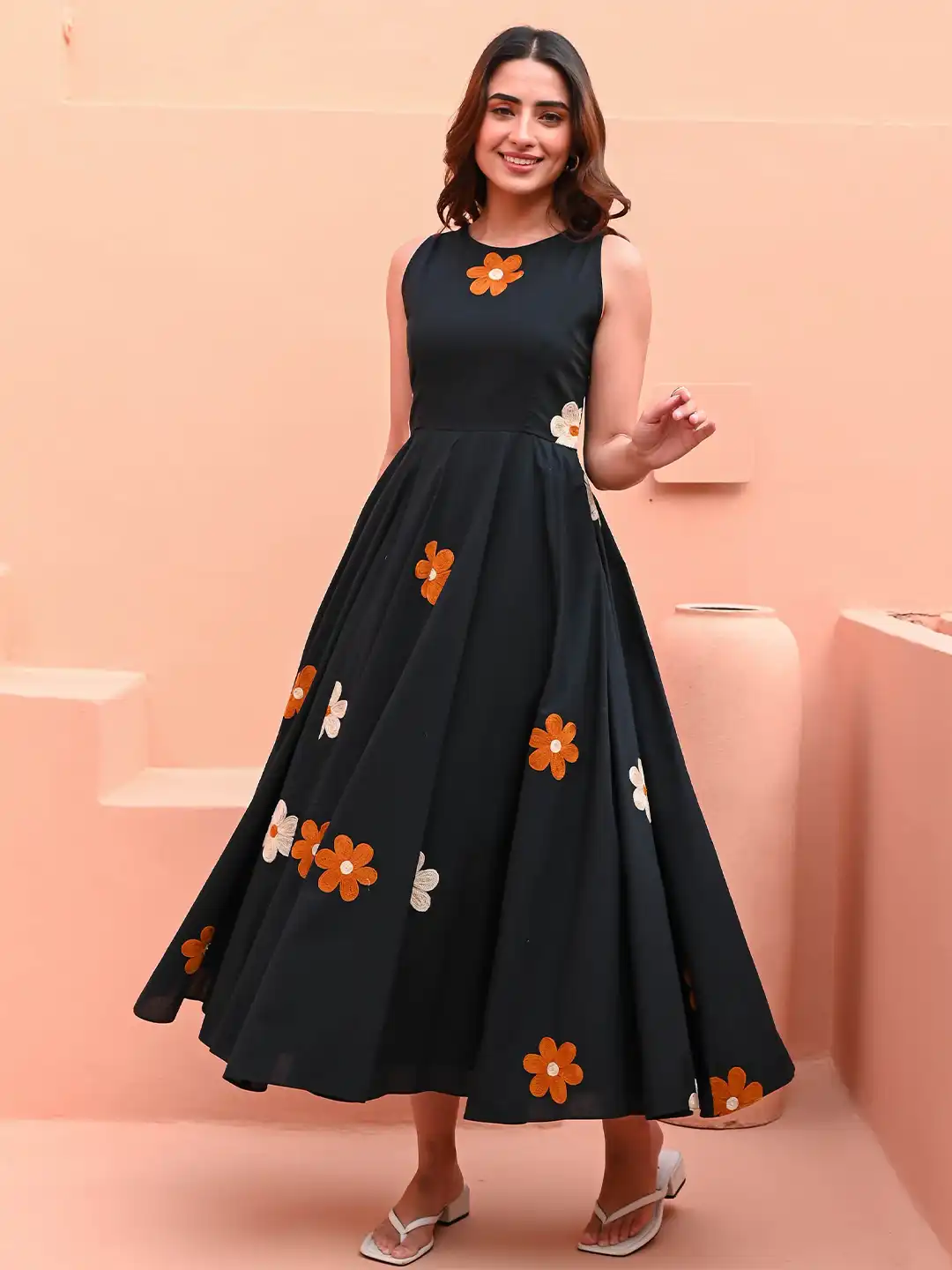 Buy Bunaai Women Black Fit & Flare Backless Maxi Dress with Floral Embroidery Work - Dresses for Women 33453911 | Myntra Buy Bunaai Women Black Fit & Flare Backless Maxi Dress with Floral Embroidery Work - Dresses for Women 33453911 | Myntra