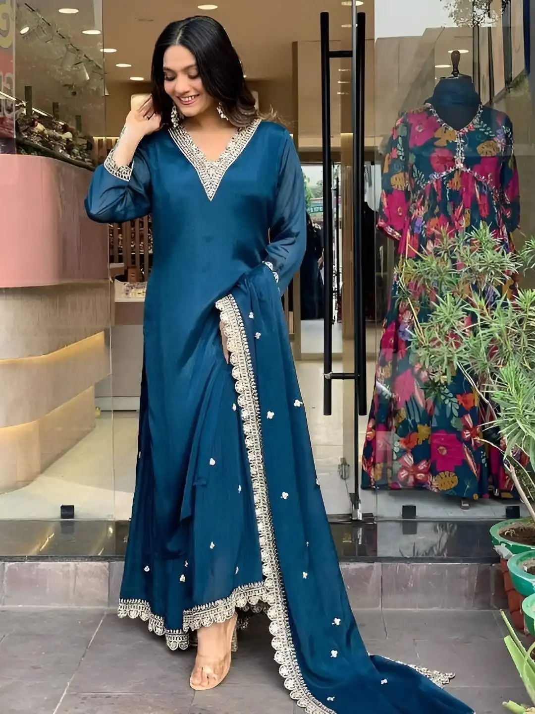 Anandamideアナンダマイド アムリタリーラ リネンマキシドレス セット青 Buy ANVERI TEXTILES Women Solid Silk Kurta with Trousers & Dupatta