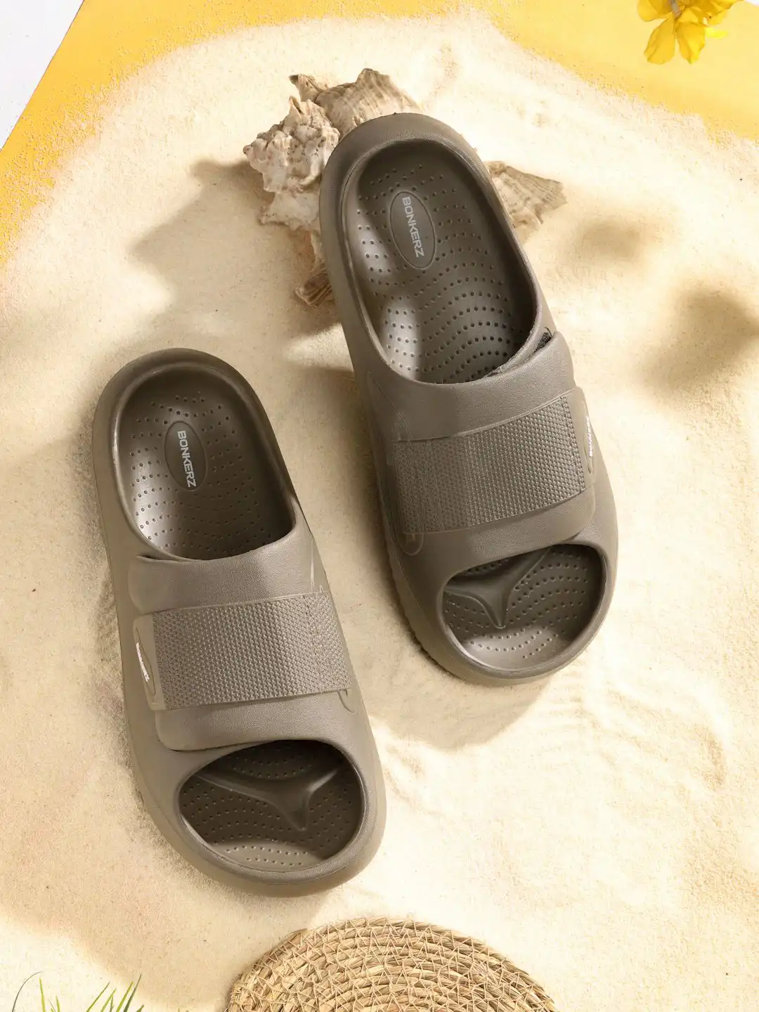 Buy Bonkerz Men Casual Sliders - Flip Flops for Men 36618252 | Myntra