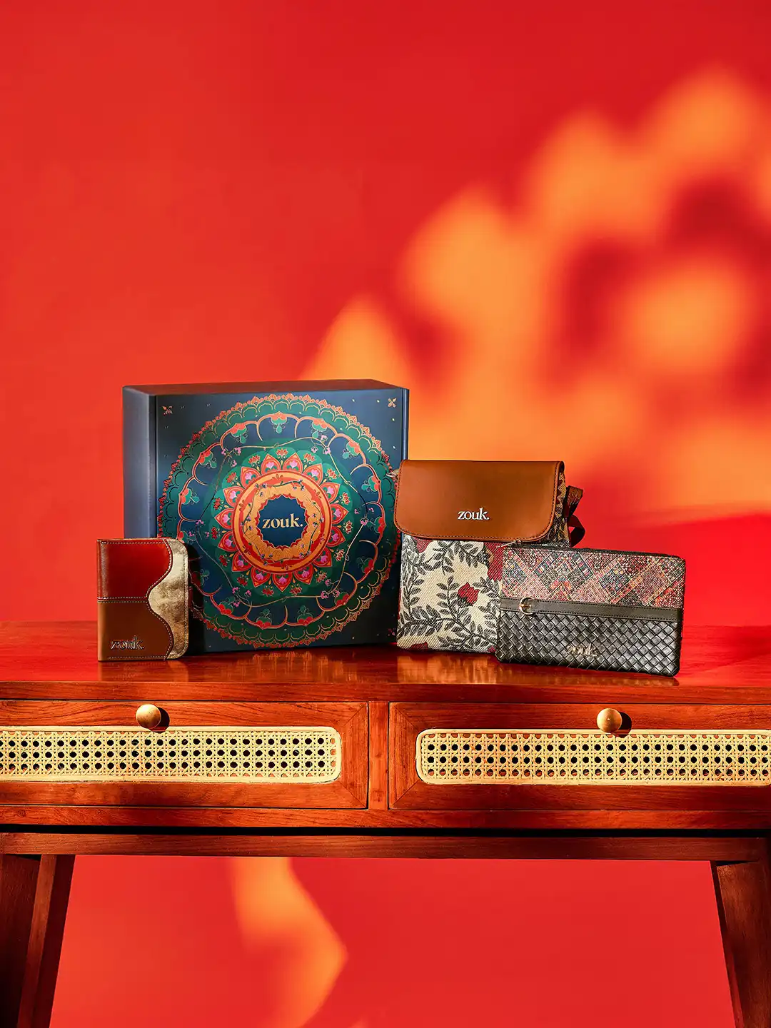 Orm × Hopeful『琥珀』雑誌特典セット Buy ZOUK Mandala Getaway Floral Gift Box - Accessory Gift Set for