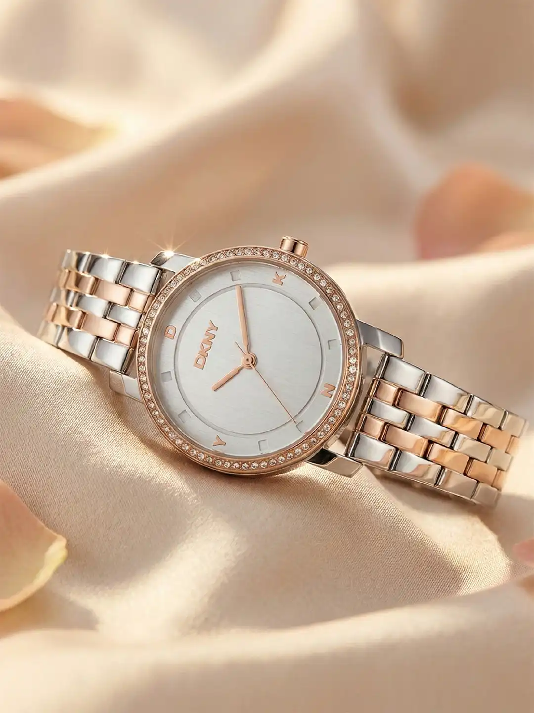 Buy DKNY Astoria Glitz Women Stainless Steel Bracelet Style  display picture 1