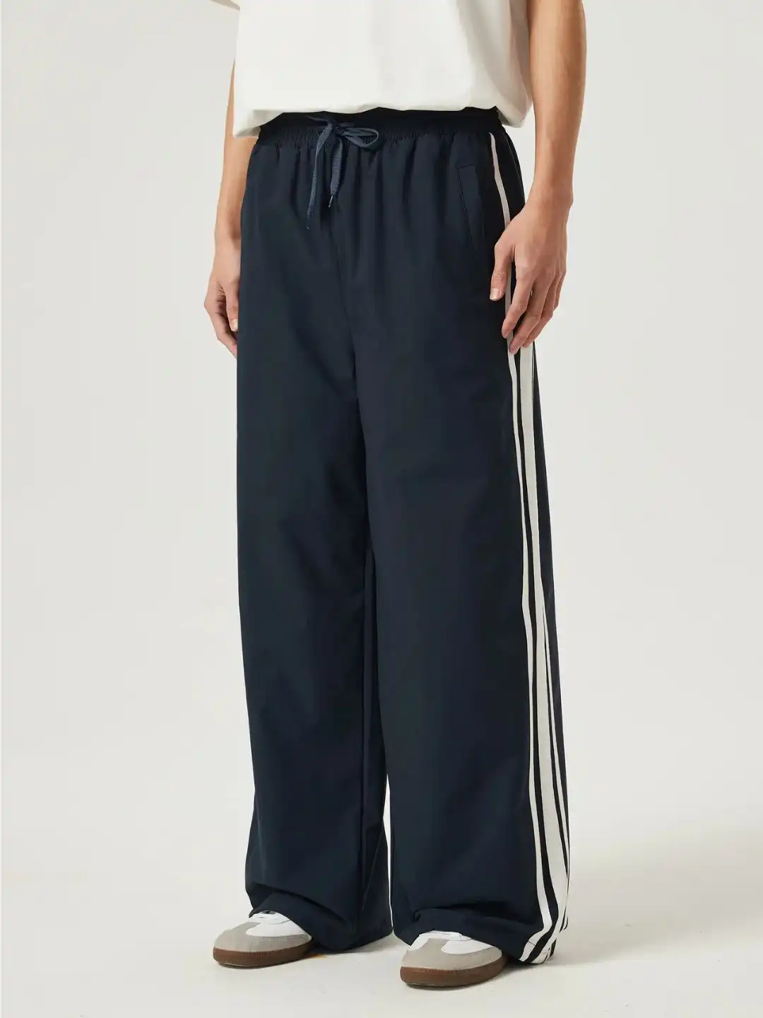 Buy EVERDION Men Relaxed-Fit Mid-Rise Track Pant - Track Pants for