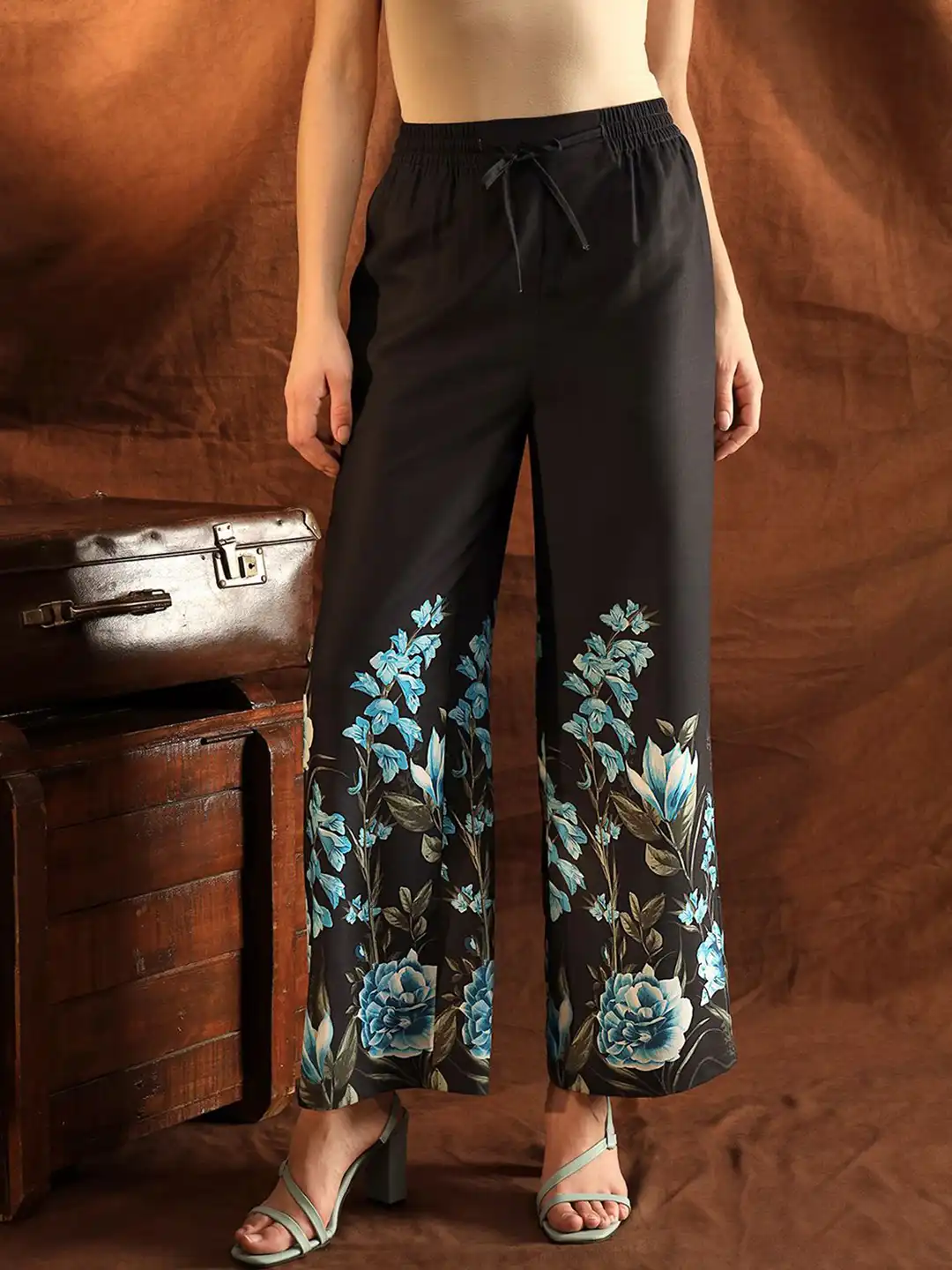 ボトムス Mila Trousers - Cabin Stripe Floral 2-3y ボトムス Mila Trousers - Cabin Stripe Floral 2-3y ボトムス Mila