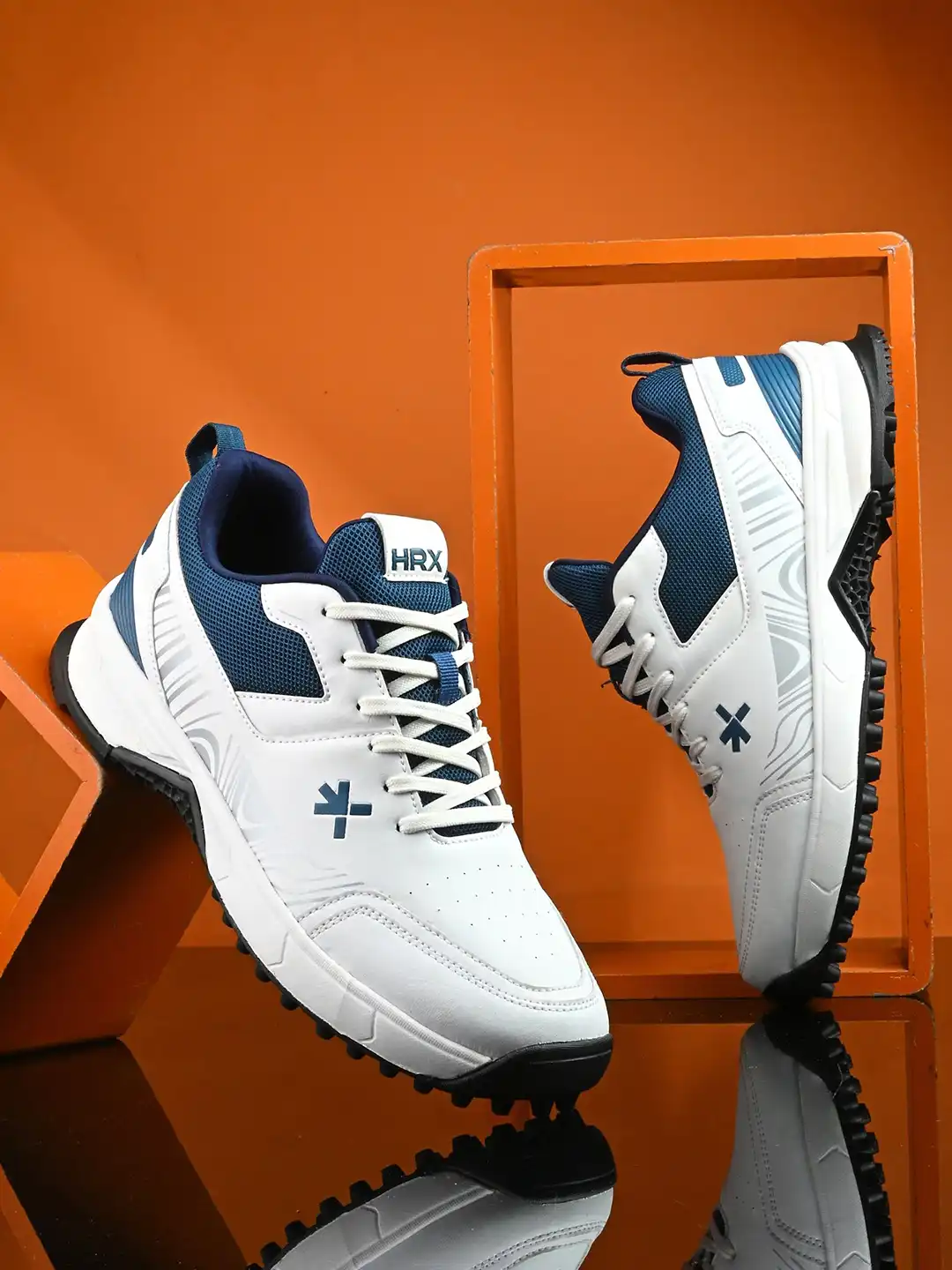HJ Buy HRX by Hrithik Roshan Men Cricket Non-Marking Shoes - Sports