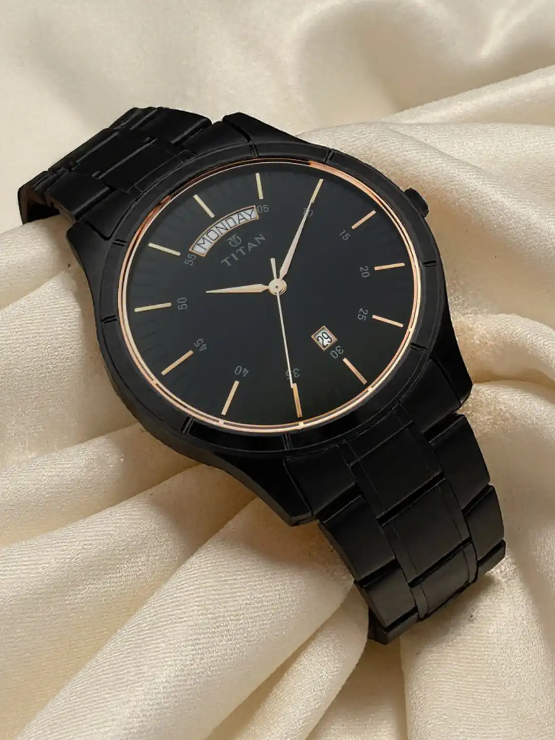 Buy Titan Neo All Black Quartz Analog With Dial Watch For Men