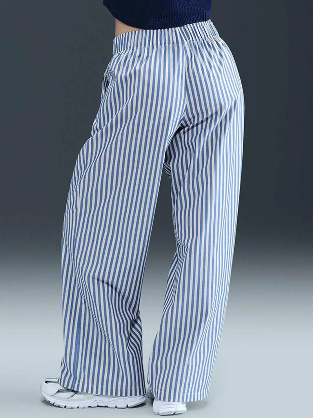 Buy Nike Sportswear Chill Poplin Women's Mid-Rise Loose Striped