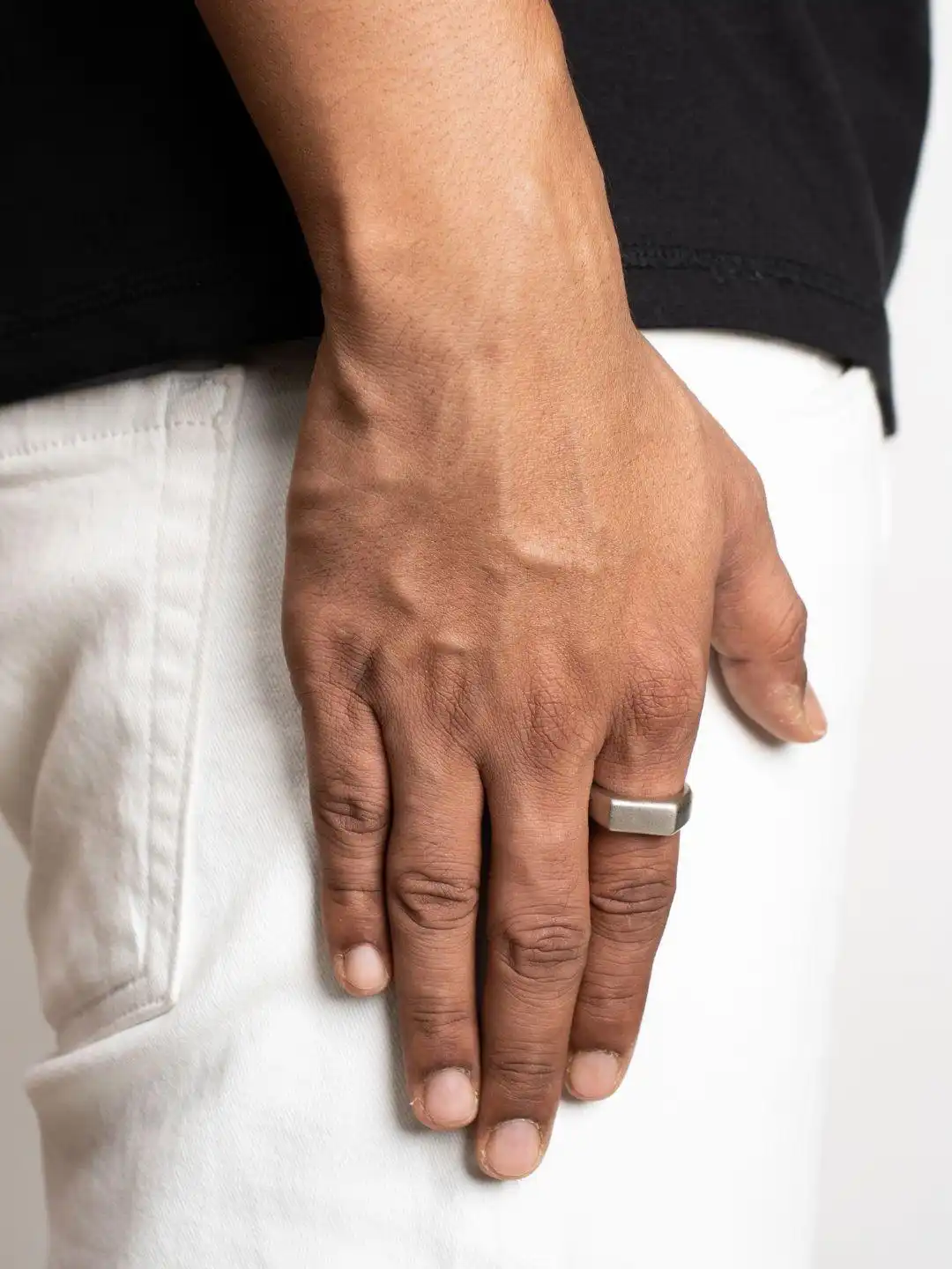 Buy ZACH SATIN SILVER SIGNET Ring - Ring for Men 34223393 | Myntra