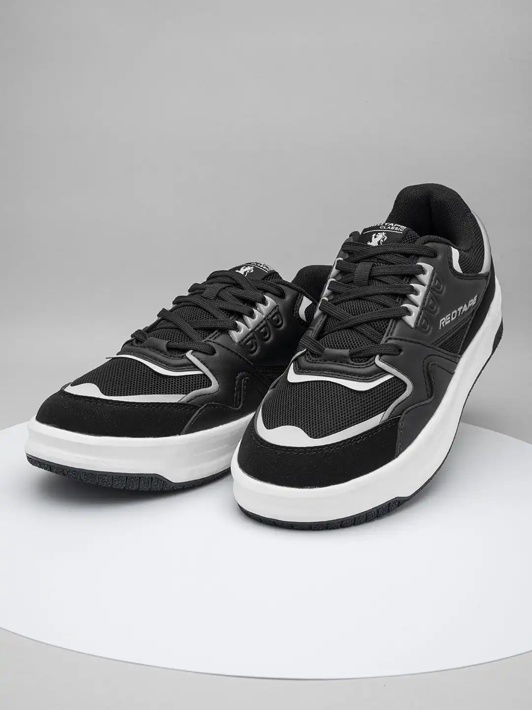 だっと Buy Red Tape Men Colourblocked Sneakers - Casual Shoes for Men