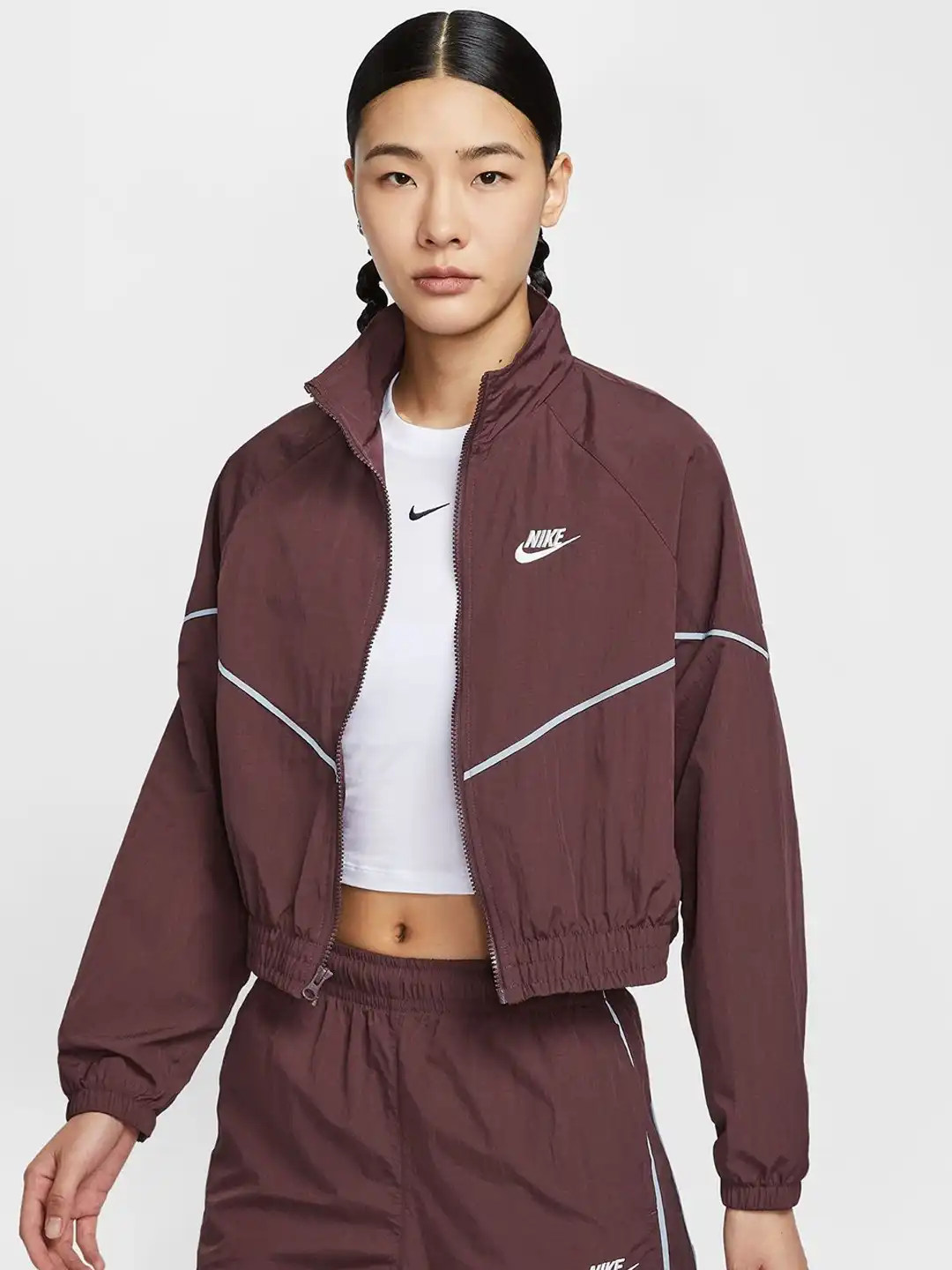 Buy Nike Women Woven Sportswear Windrunner Jacket - Jackets for