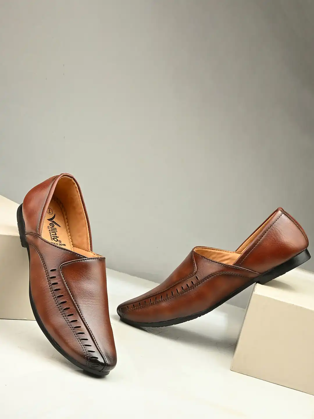 mojyaco Buy Vellinto Men Slip On Laser Cuts Rajasthani Jutis Mojari
