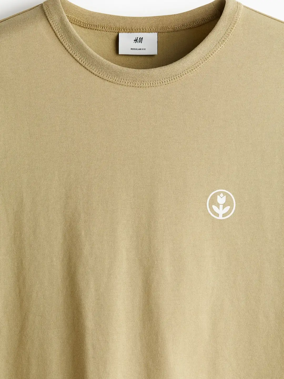 Buy H&M Men Coolmax T-Shirt - Tshirts for Men 30152475 | Myntra