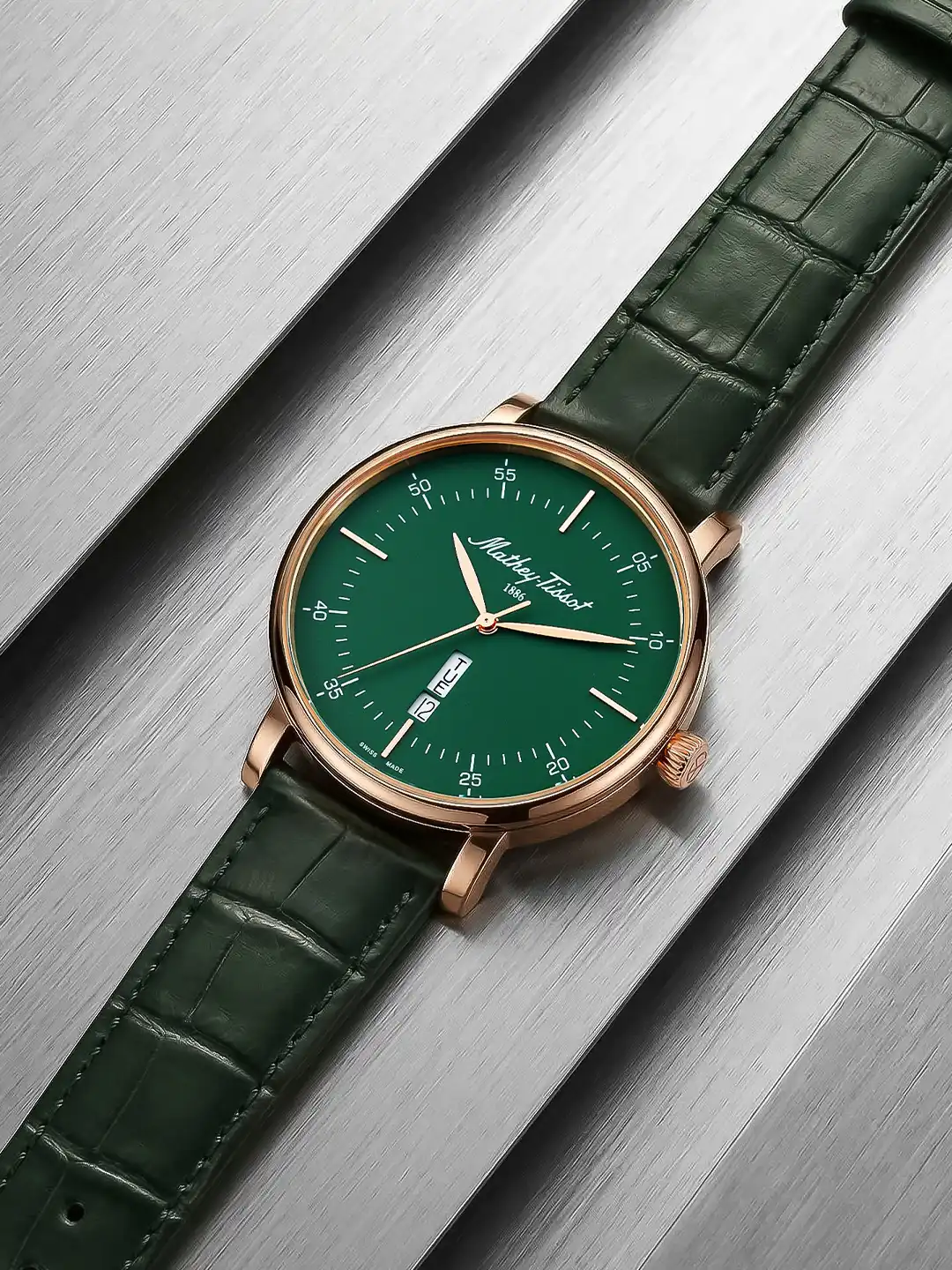 Buy Mathey-Tissot Men Swiss Made Monsoon Day-Date Quartz Green