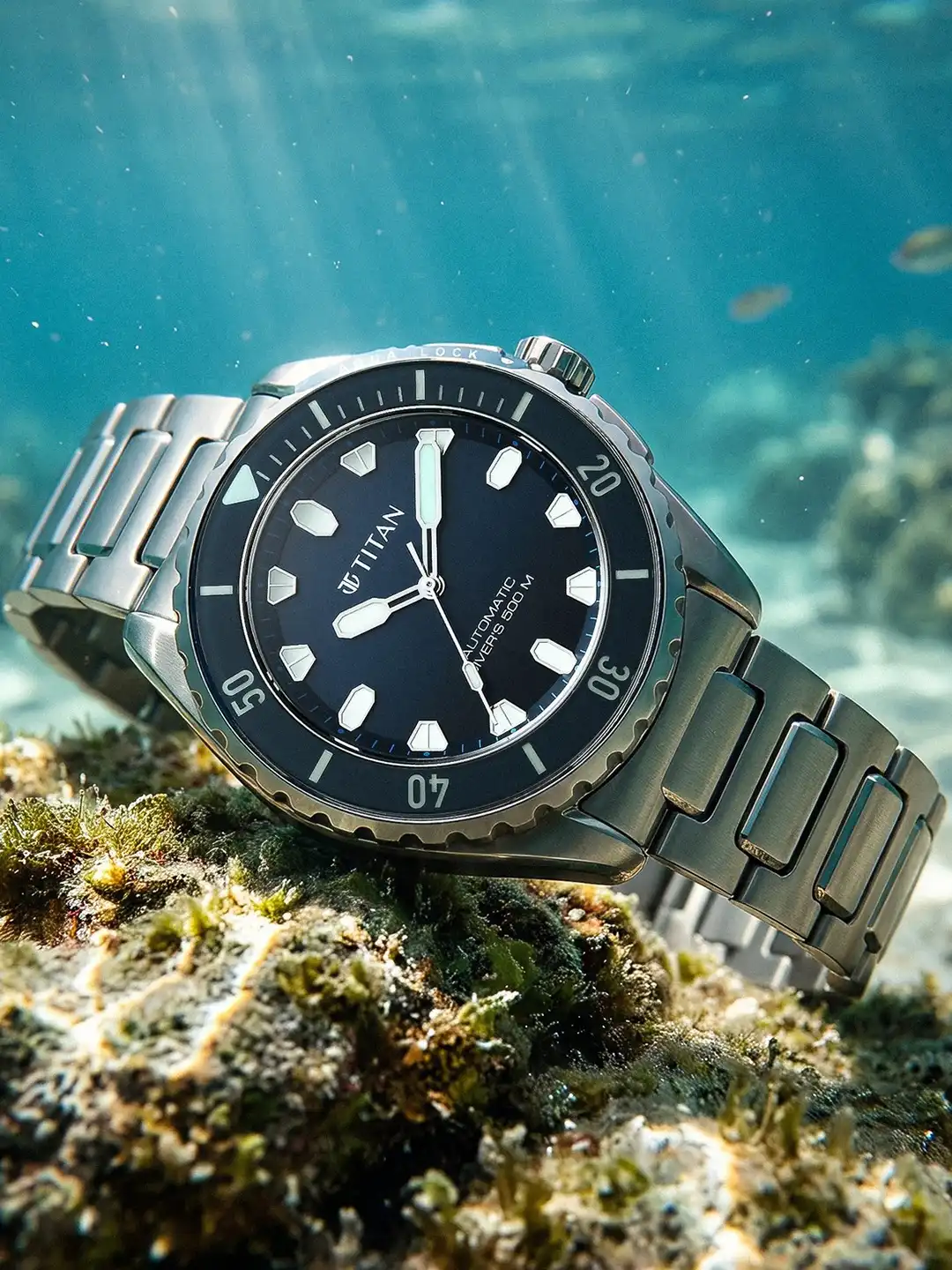Buy Titan Men Zero Hour Diver's 500m Automatic Analog with Blue