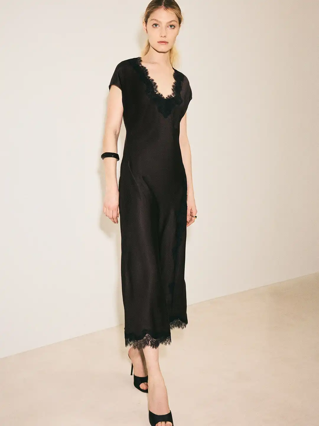 mango a line black dress Buy A-Line Midi - Dresses for Women 41398641 Size:14P this dress is versatile 30/12/24 Vintage USA Made Y2K