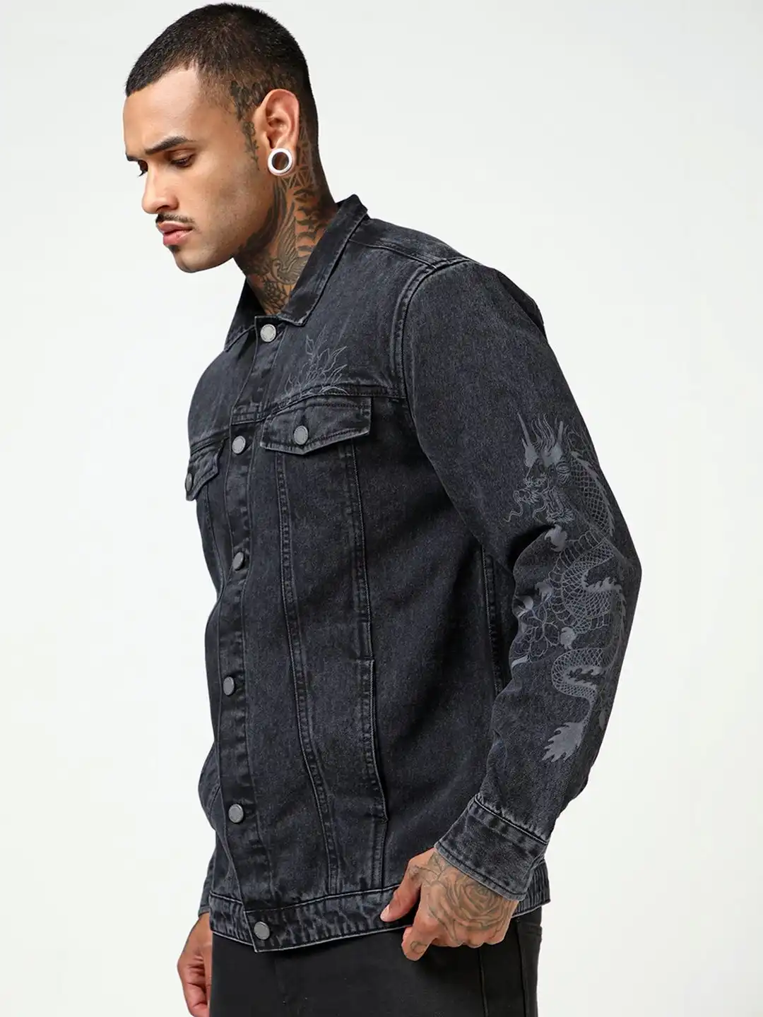 Buy Bewakoof Men's Black Graphic Printed Oversized Acid Wash Denim