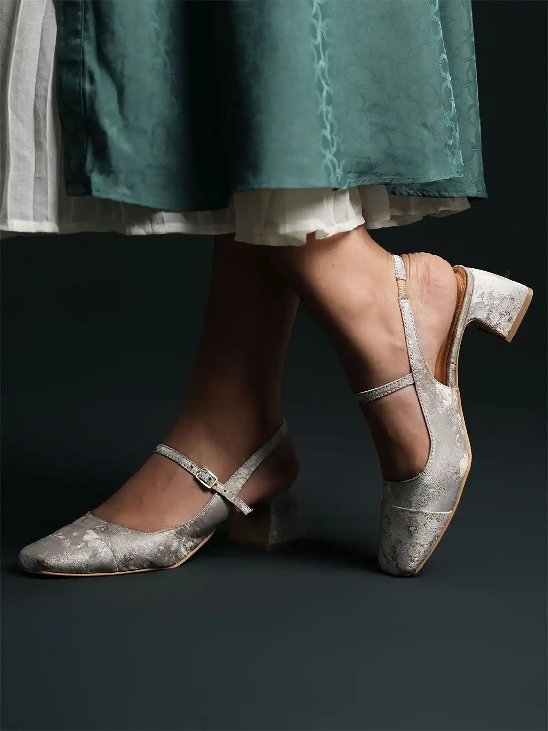 Buy Theater Women Twiggy Diamond Trap Mary Jane Slingback Block