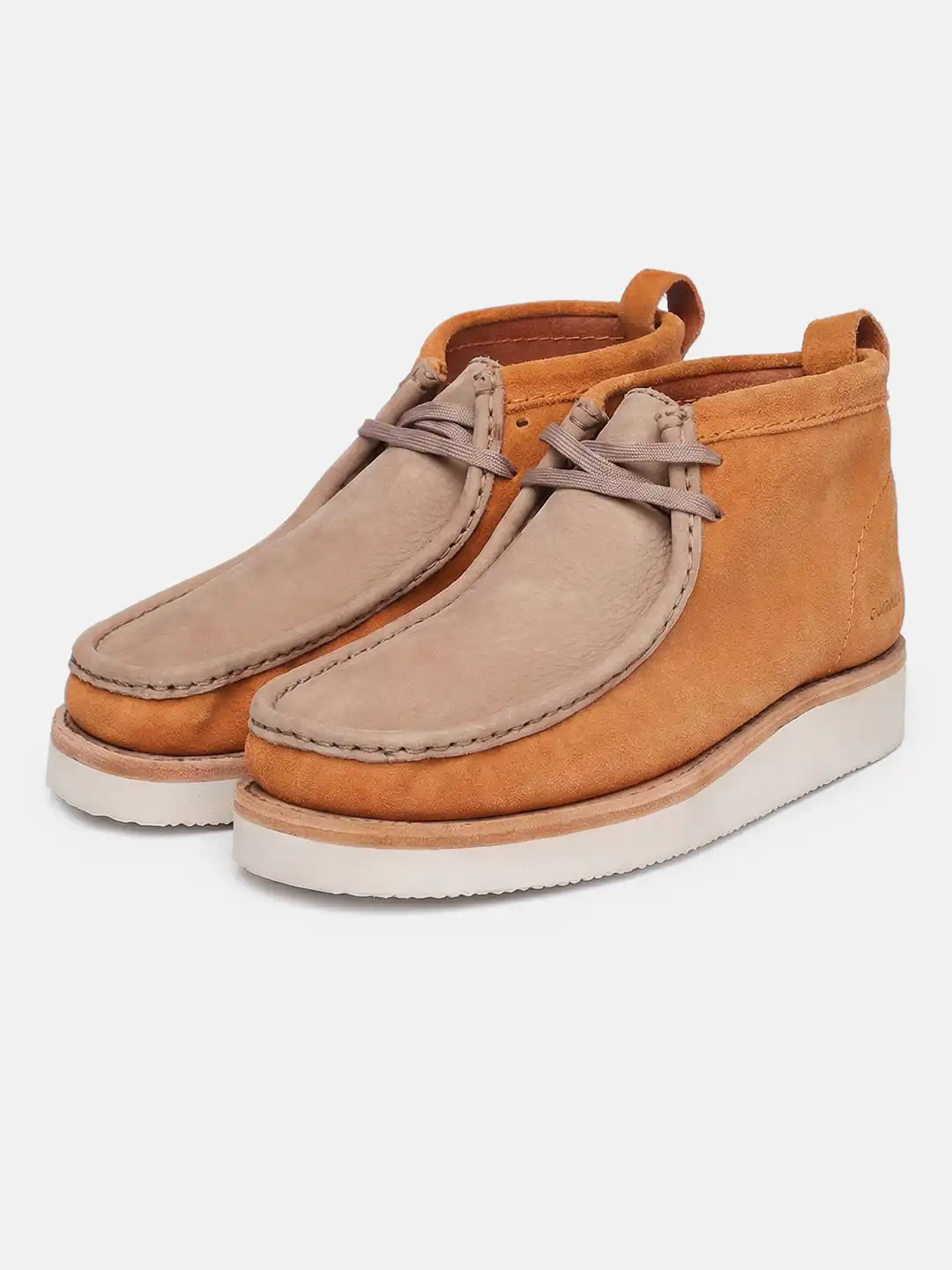 Buy Clarks Men Wallabee Hike Colourblocked Boots - Boots for Men