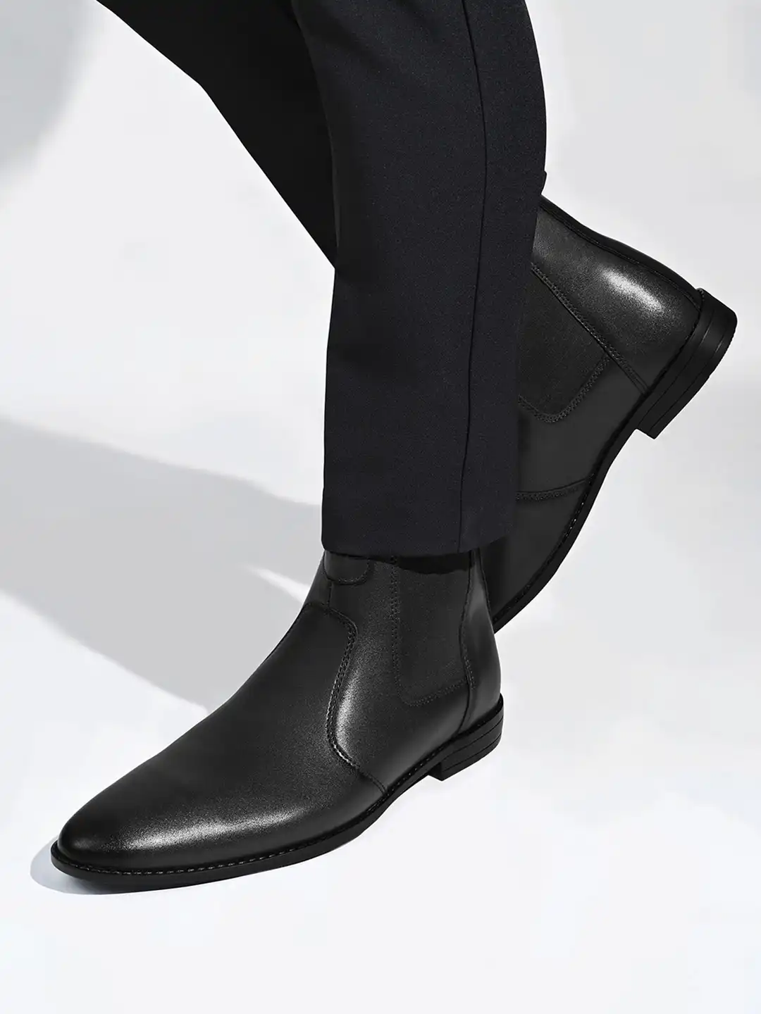 Buy LOUIS STITCH Men Jet Black Mid-Top Chelsea Boots - Boots for