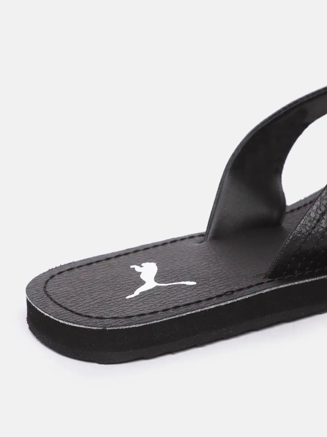 ぴ　904545 Buy Puma Men Black Roger Thong Flip-Flops - Flip Flops for Men
