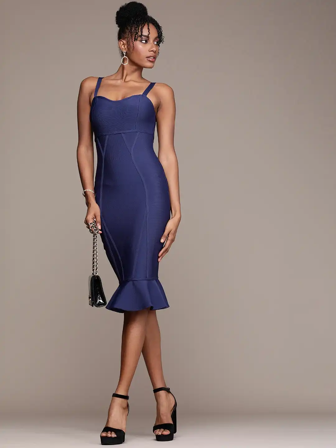 Buy bebe Self-Design Ribbed Empire Style Midi Bandage Dress - Dresses for  Women 20814550 | Myntra