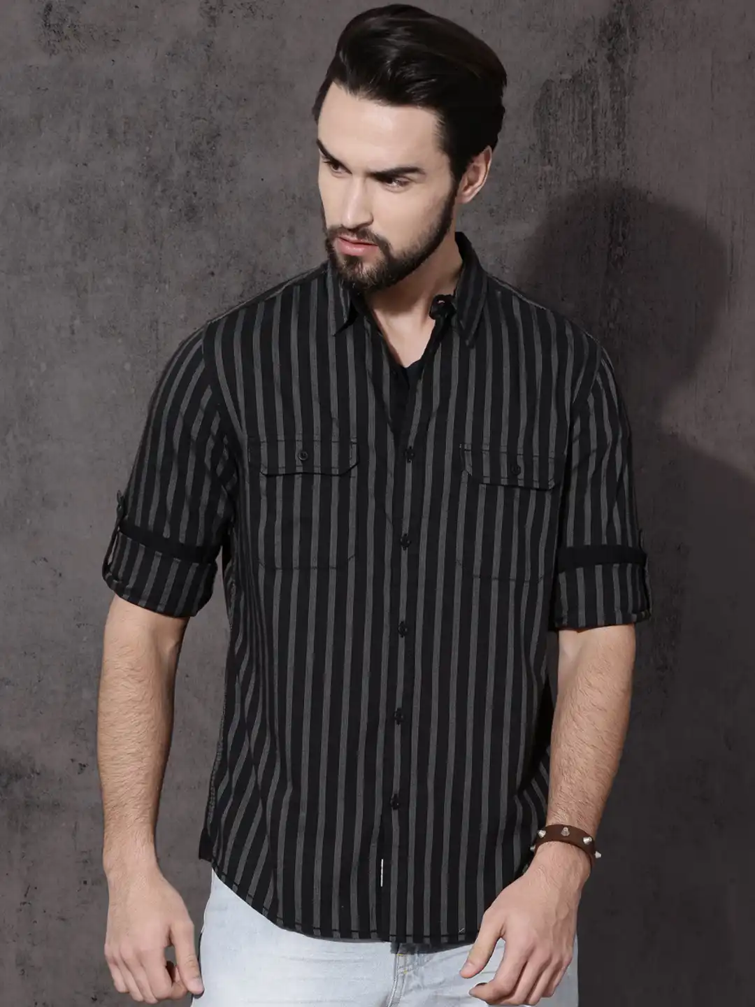 Buy Roadster Men Black & Off-White Regular Fit Striped Casual