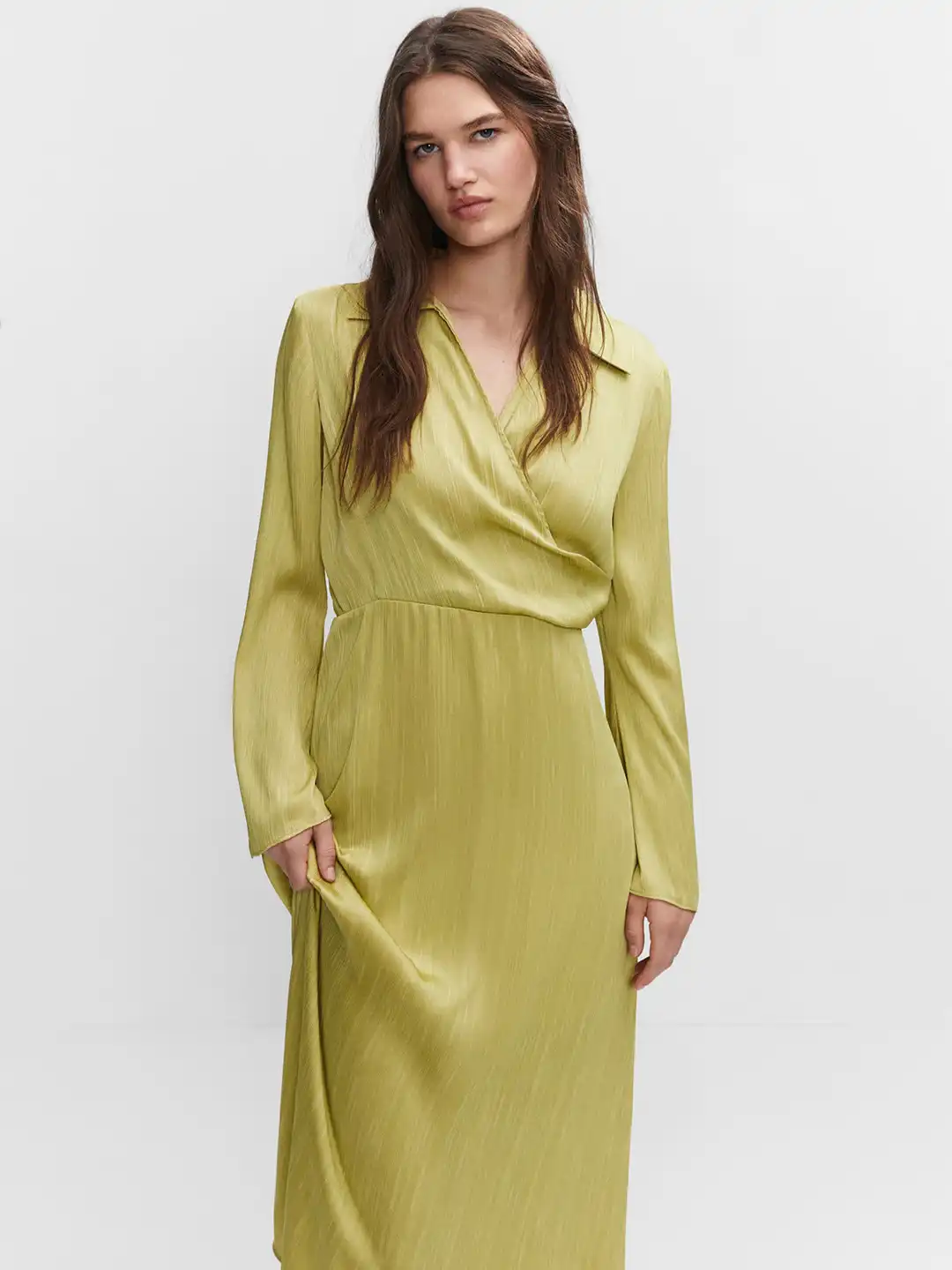 mango satin flared sleeve dress Flared-sleeve satin dress