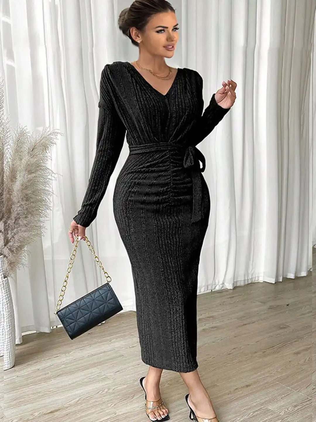 diamond bodycon dress Darla Black V Neck Long Sleeve Wrap Bodycon Midi Dress main image 0