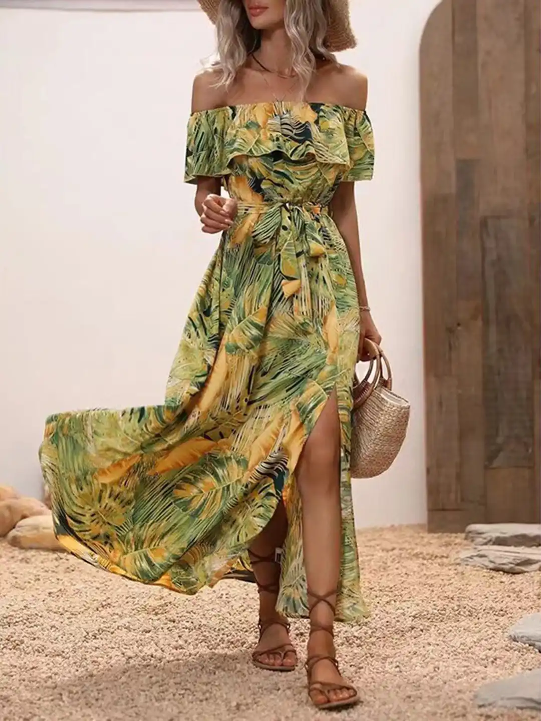 tropical fit and flare dress Avec Les Filles Women's Tropical Print Stretch Pleated Mini Dress main image 1