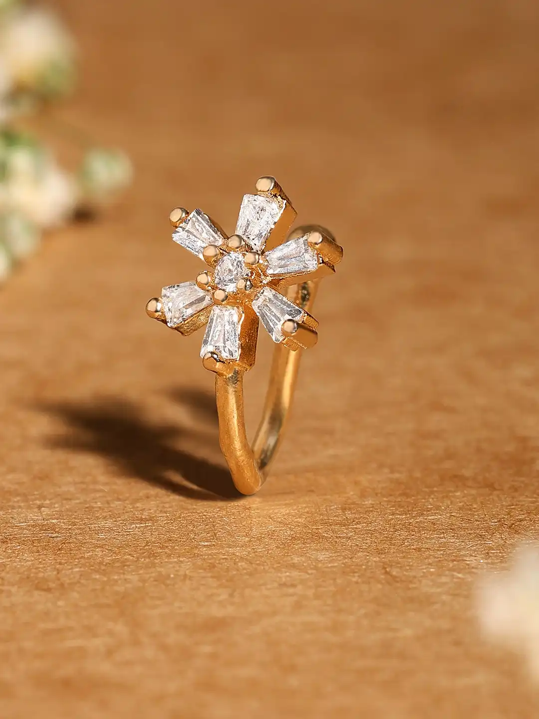 newsweetspot アクセサリー Buy Zaveri Pearls Gold-Plated Cubic Zirconia Studdded Clip On