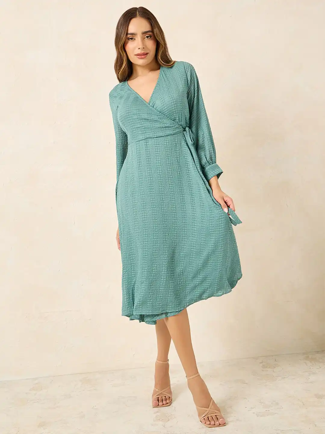 Buy Styli Women's Green Full Sleeves Wrap Self Design Midi Dress - Dresses  for Women 28714466 | Myntra