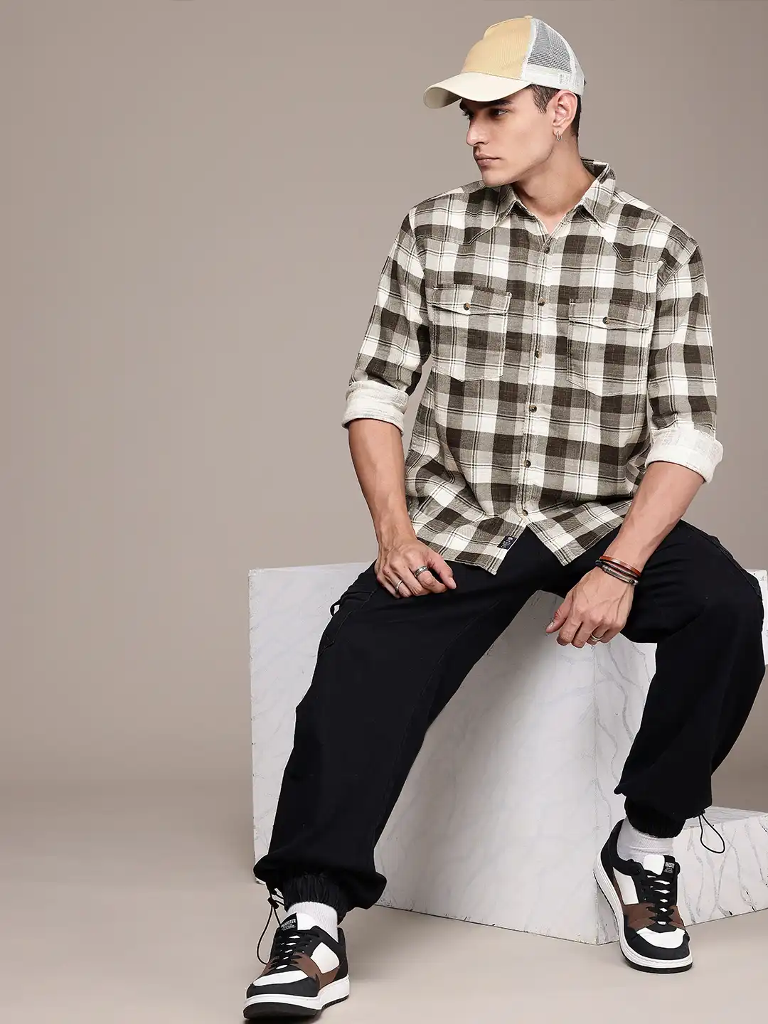 Buy Roadster Men Checked Pure Cotton Casual Shirt - Shirts for Men