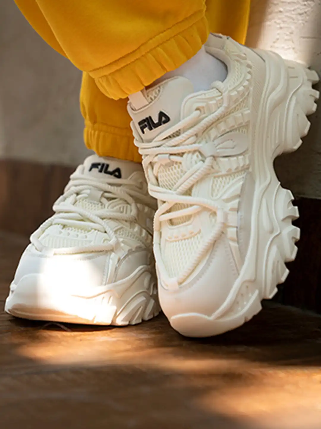 Buy FILA Women ENVI VICTORI Round Toe Arch Support Insole