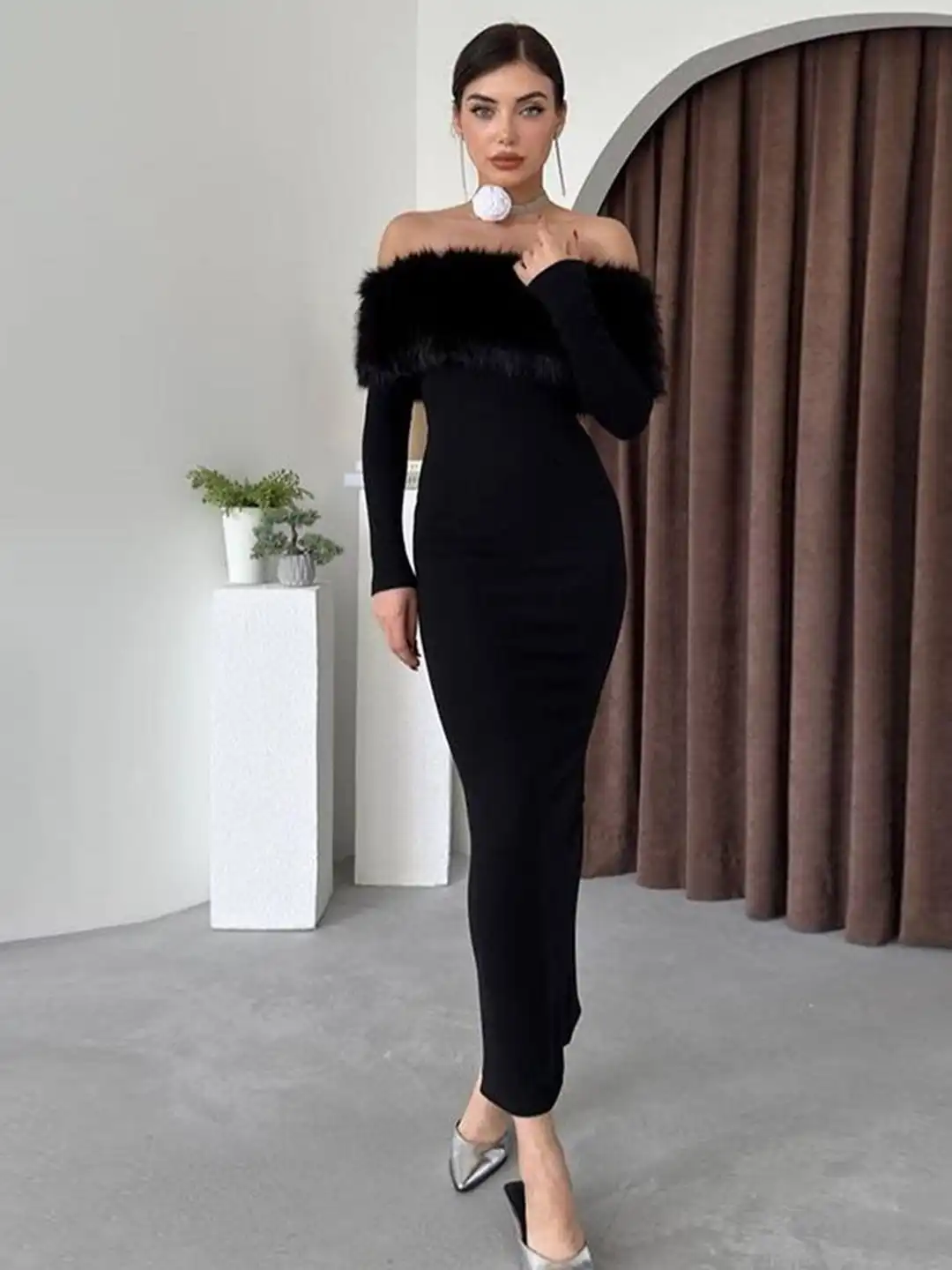 bodycon dress with fur Luxe Mood Faux Fur Trim Velvet Mini Dress