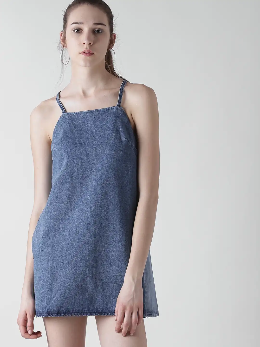 f21 denim dress Frayed Tube Mini Model is 510 and wearing a Small Denim Dress FOREVER 21 S