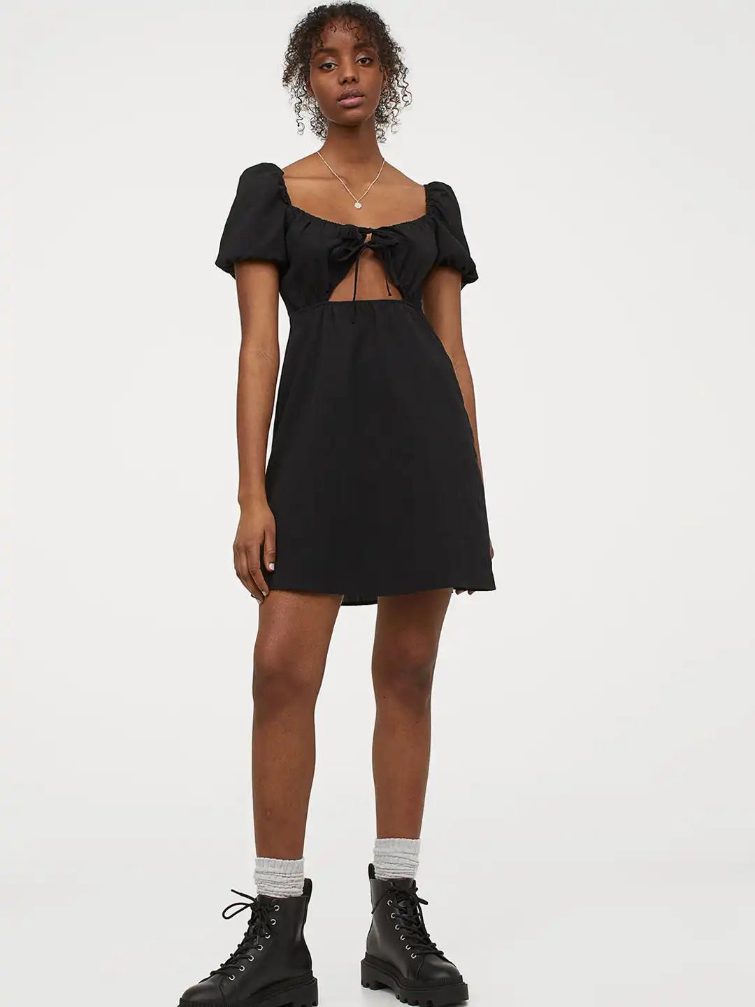 Buy H&M Black Puff-Sleeved Dress - Dresses for Women 14466986 | Myntra Buy H&M Black Puff-Sleeved Dress - Dresses for Women 14466986 | Myntra