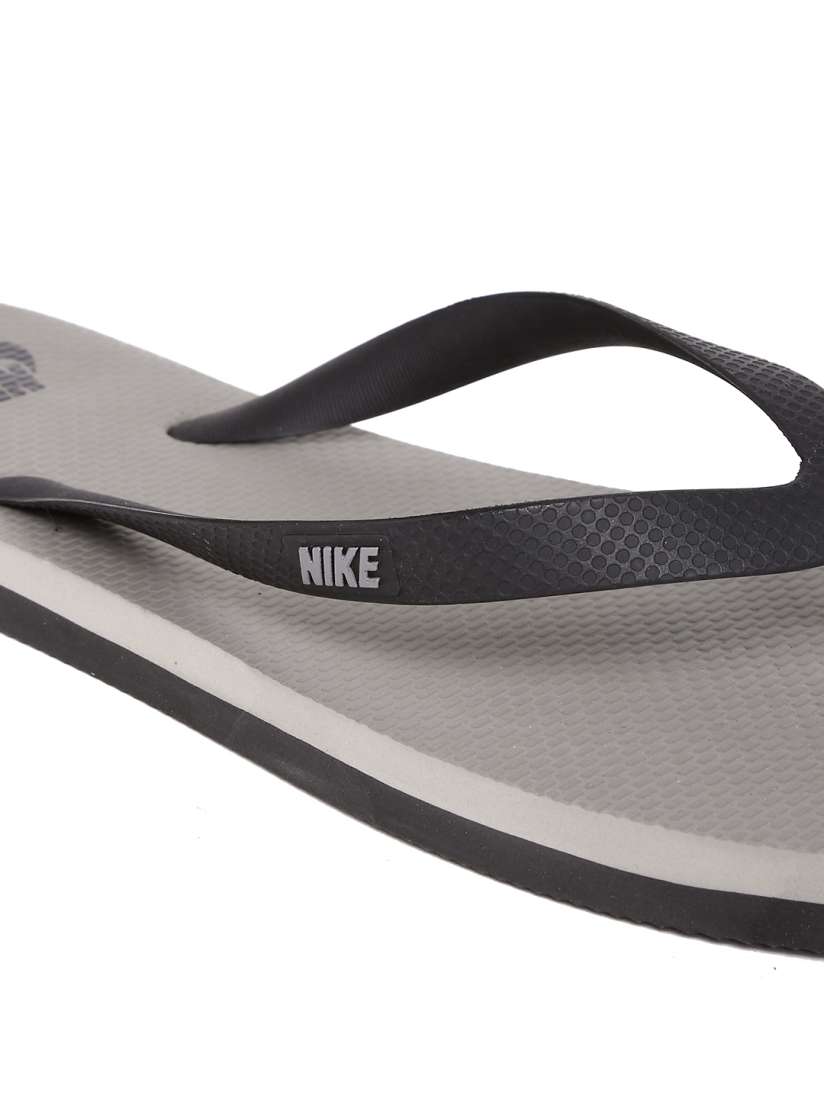 Nike aquaswift flip flops deals
