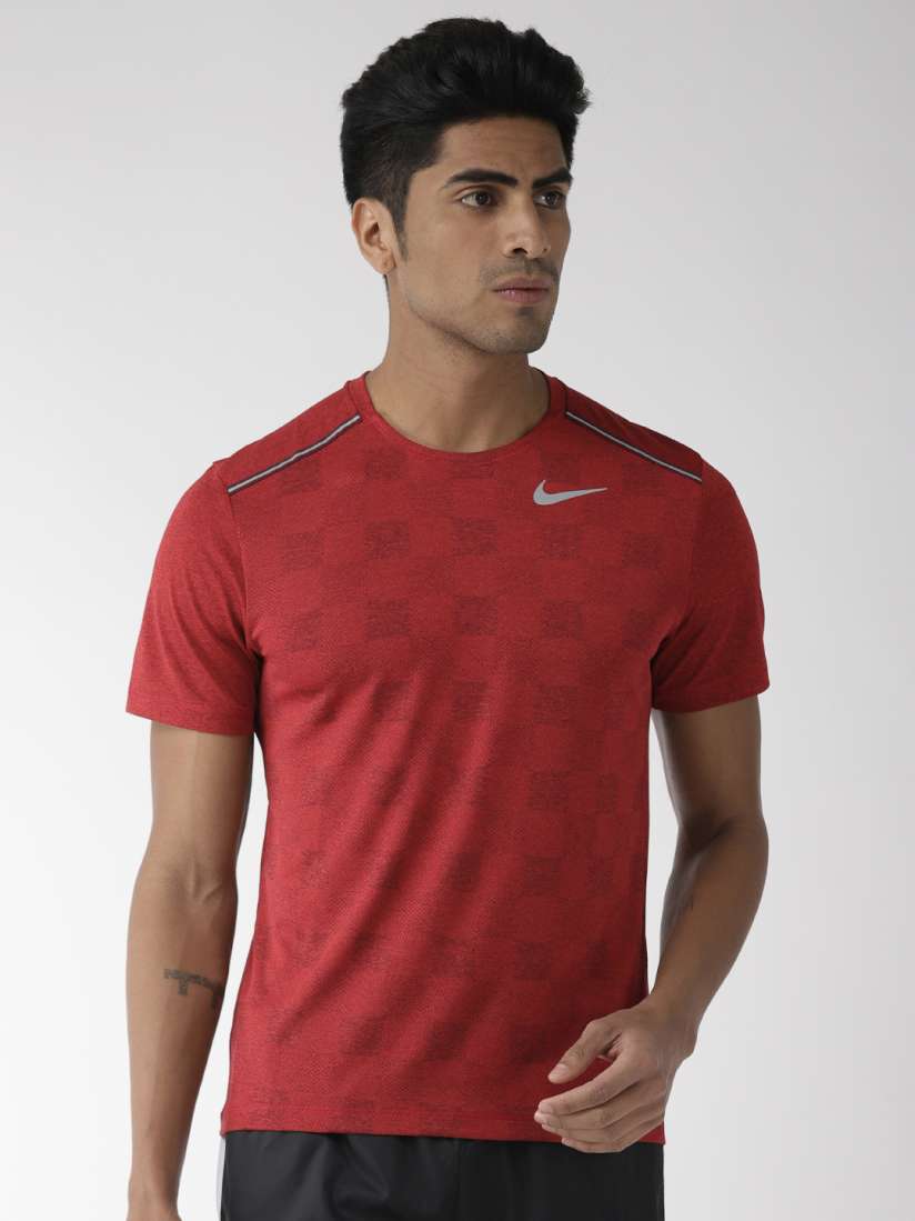 Nike dri fit maroon shop