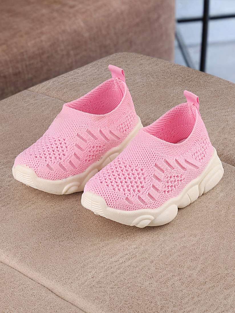 Walktrendy shoes for girl cheap