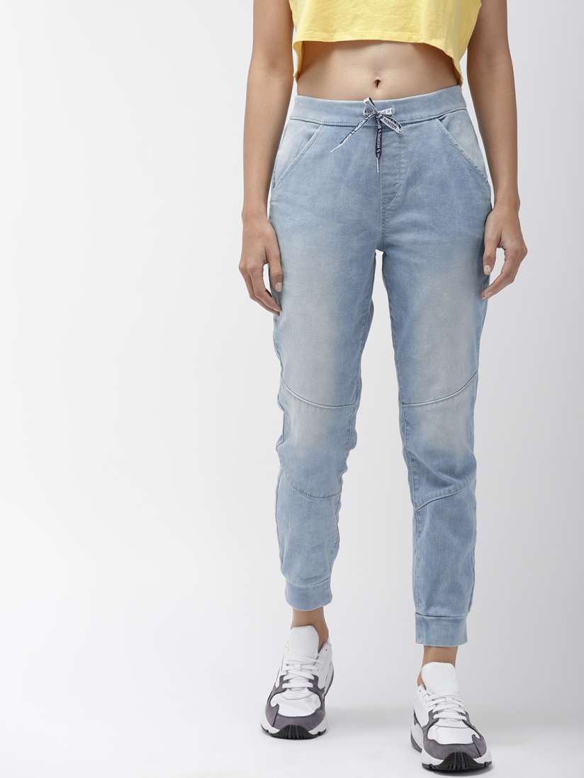 Denizen low rise jogger top