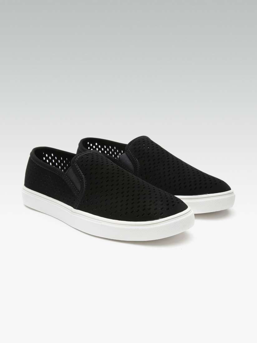 Steve madden black slip on sneakers discount