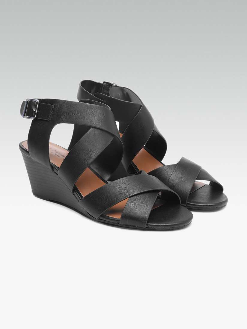 Steve madden black strappy wedges sale