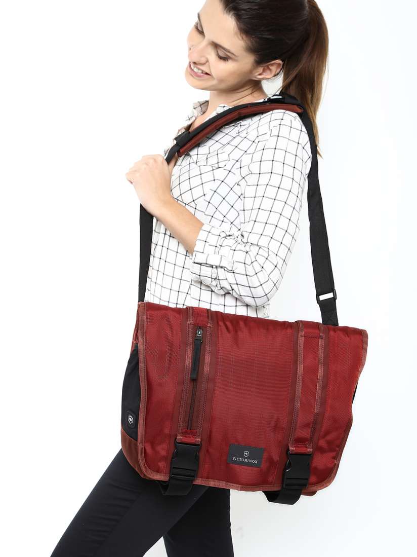 Victorinox altmont 3.0 laptop messenger discount