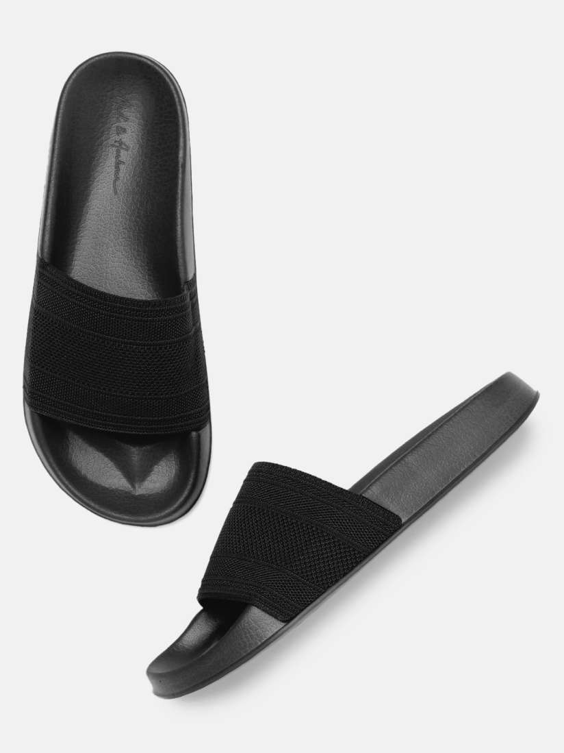 Mast and harbour slippers store