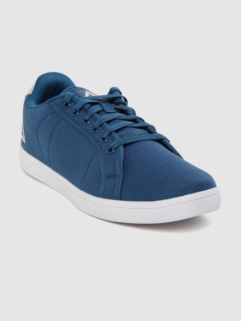 Men's reebok casual tread max lp shoes best sale