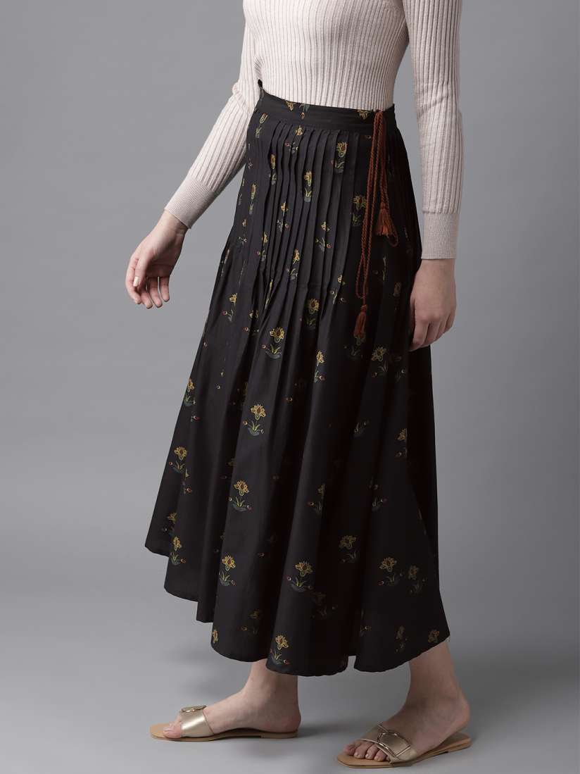Buy HERE NOW Black Green Floral Printed Pleated Maxi Flared Skirt Skirts for Women 10490160 Myntra