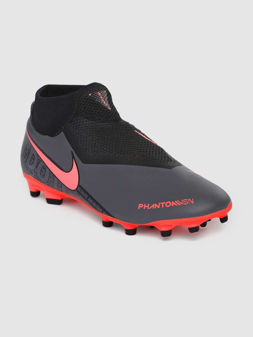 Nike football shoes myntra best sale