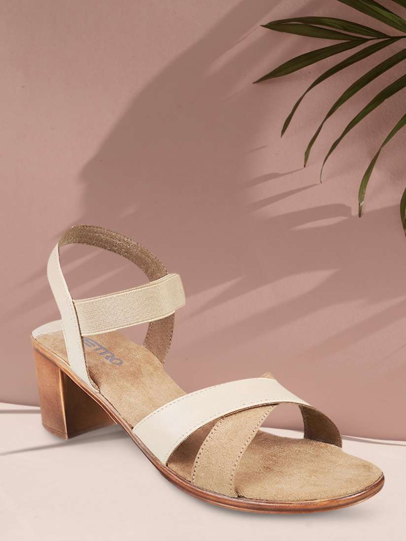 Myntra sandals top